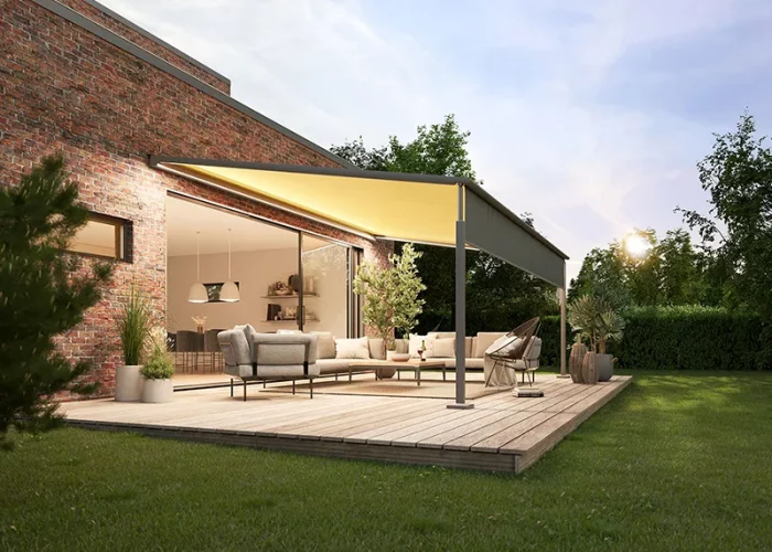 Die Markilux Pergola von Nolden überzeugt durch ihre herausragende Windstabilität, die selbst bei stärkeren Böen für zuverlässigen Schutz sorgt. Ihre individuelle Gestaltungsmöglichkeit ermöglicht es, diese Pergola perfekt an die persönlichen Wünsche und den jeweiligen Außenbereich anzupassen.